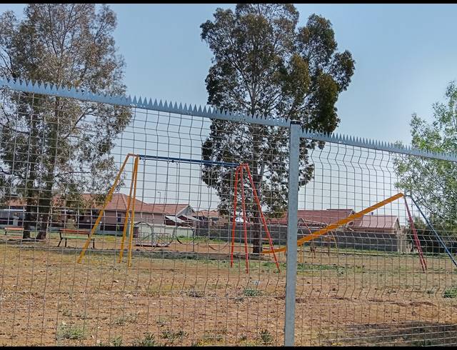 2 BEDROOM SECTIONAL TITLE FOR SALE IN VISTA PARK